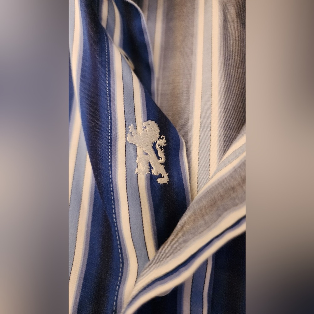 Bugatchi Uomo Shaped Fit Blue & White Stripe Men’s Buttom Down Size Medium - Picture 5 of 13